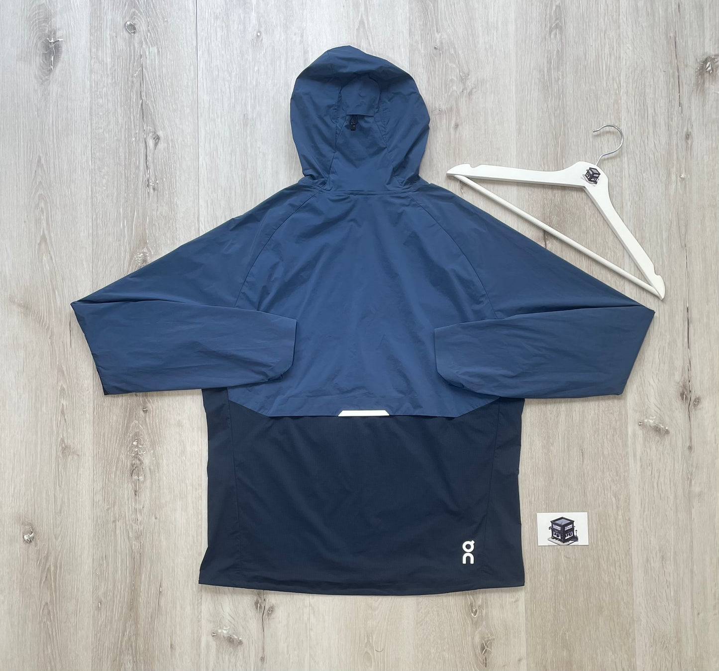 ON RUNNING CORE JACKET NAVY