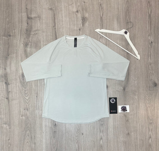 LULULEMON LICENSE-TO-TRAIN SET BLACK/WHITE