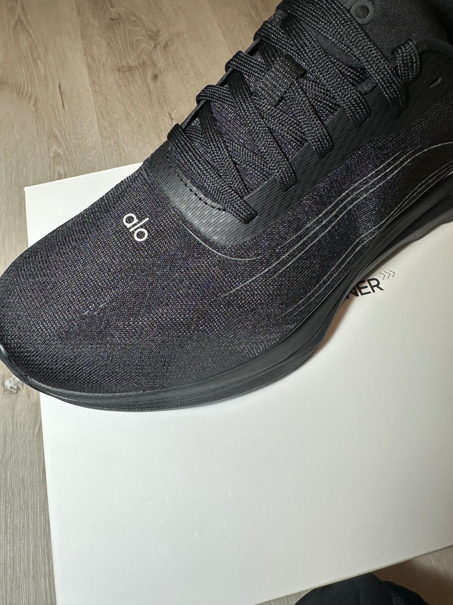 ALO RUNNERS BLACK