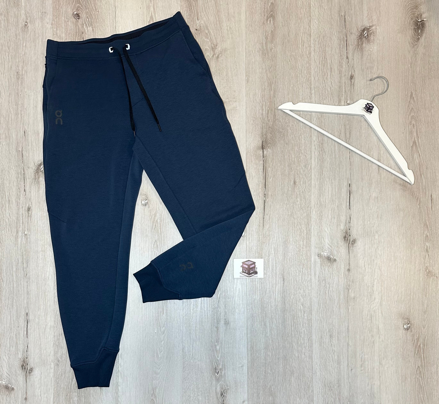 ON RUNNING TECH TRACKSUIT NAVY SIZE SMALL