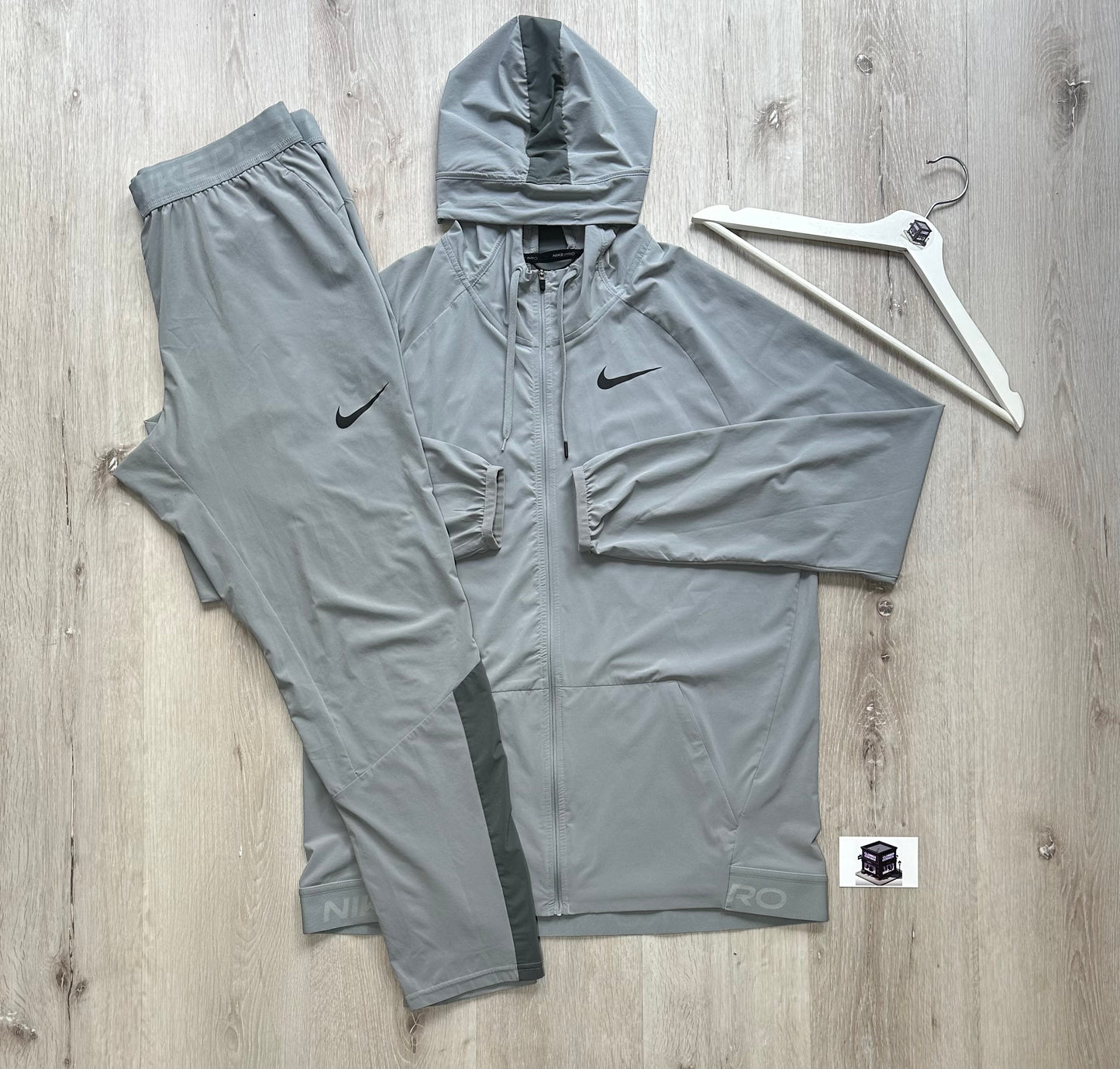 NIKE PRO TRACKSUIT GREY SIZE LARGE