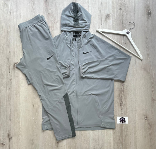 NIKE PRO TRACKSUIT GREY SIZE LARGE