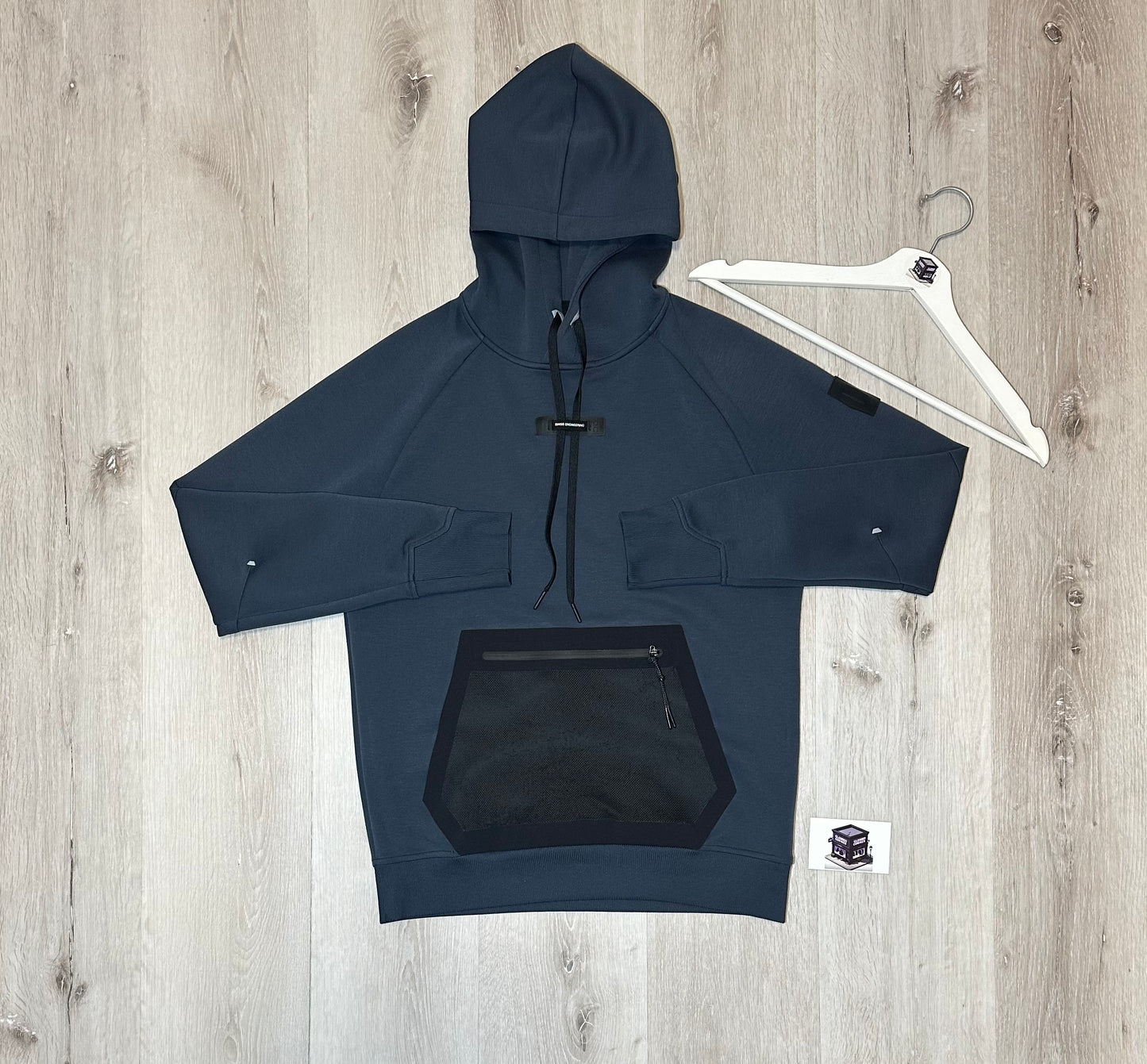 ON RUNNING TECH TRACKSUIT NAVY SIZE SMALL