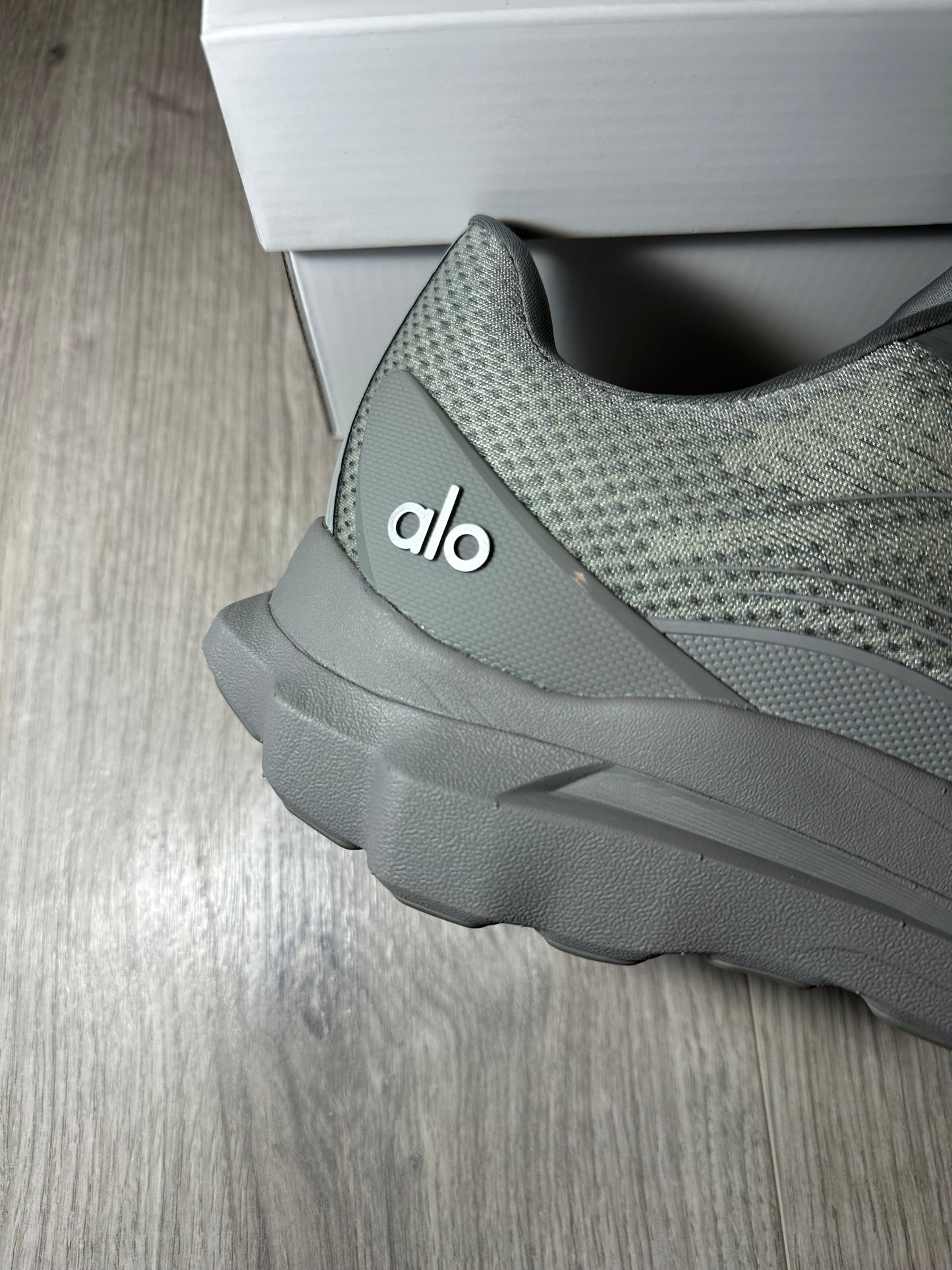 ALO RUNNERS GREY