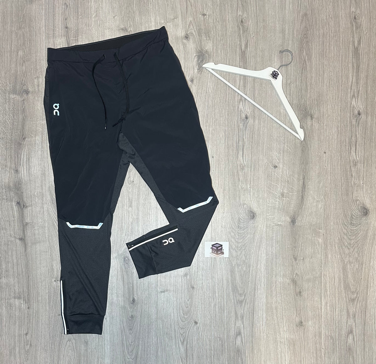 ON RUNNING WEATHER TRACKSUIT BLACK SIZE MEDIUM