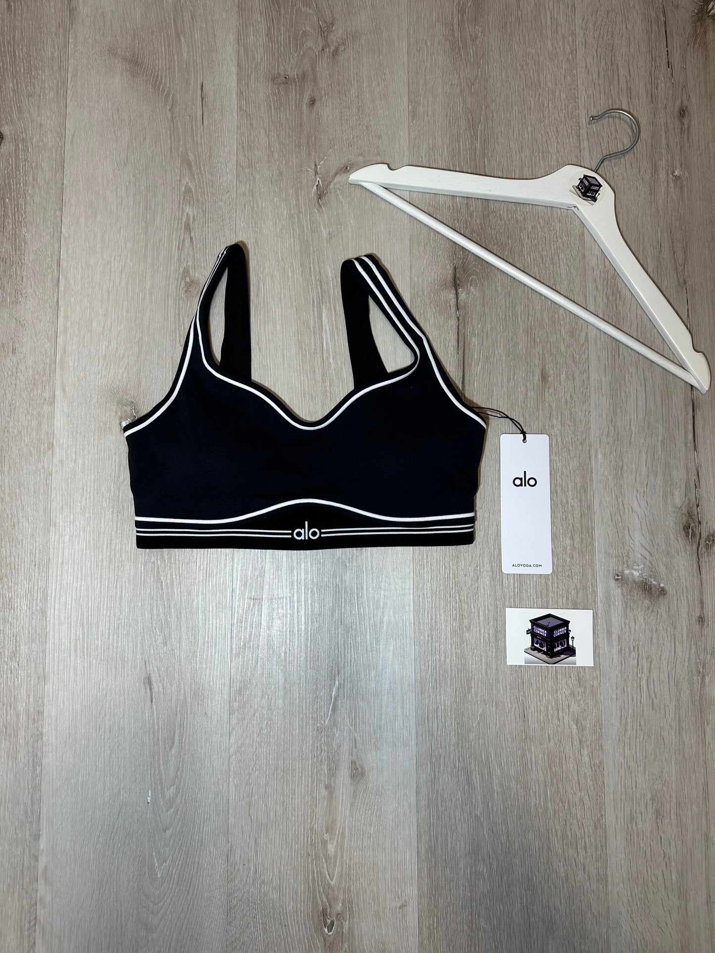 WOMEN’S ALO AIRBRUSH HEART SET BLACK/WHITE