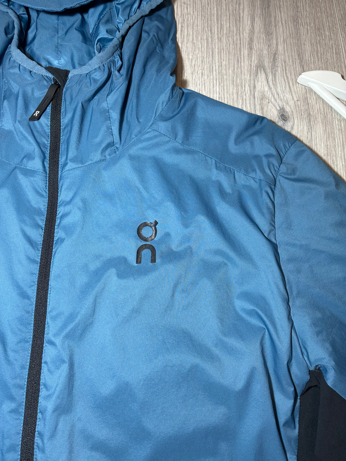 ON RUNNING TRACKSUIT BLUE/GREY SIZE MEDIUM