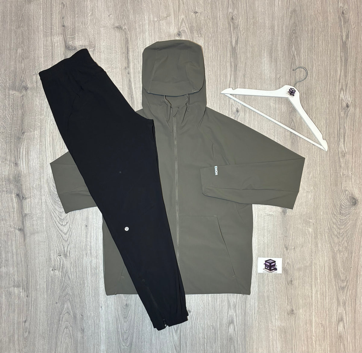 LULULEMON PACE BREAKER TRACKSUIT BEIGE/BLACK SIZE MEDIUM