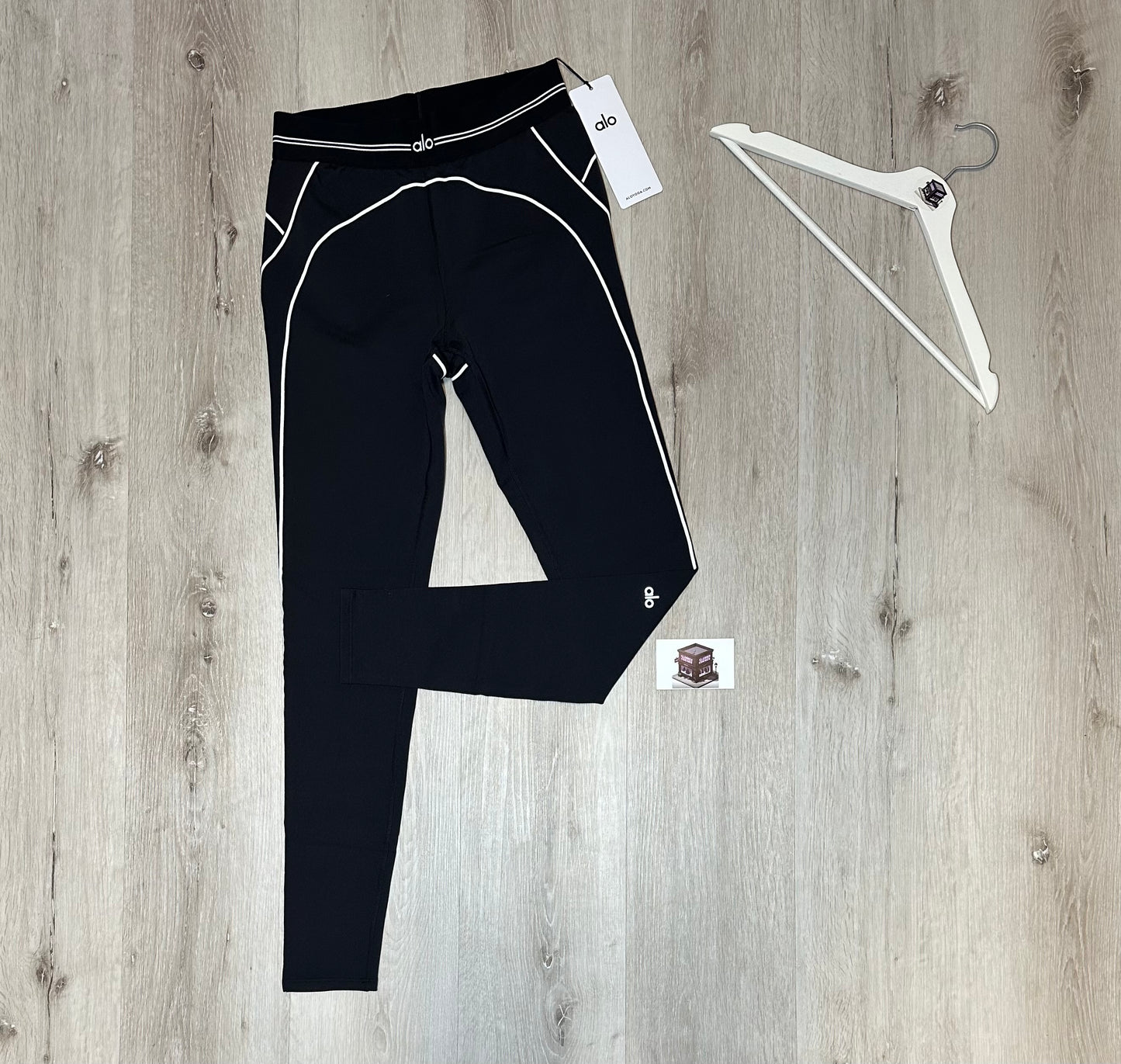 WOMEN’S ALO AIRBRUSH HEART SET BLACK/WHITE