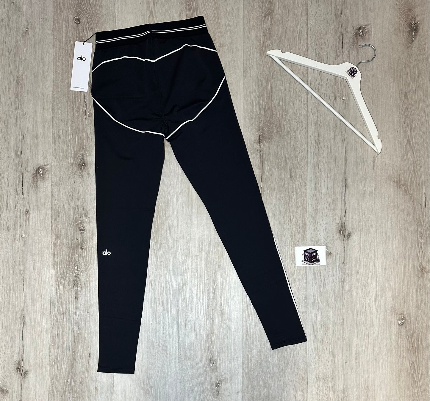 WOMEN’S ALO AIRBRUSH HEART SET BLACK/WHITE