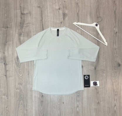 LULULEMON LICENSE-TO-TRAIN SET BLACK/WHITE