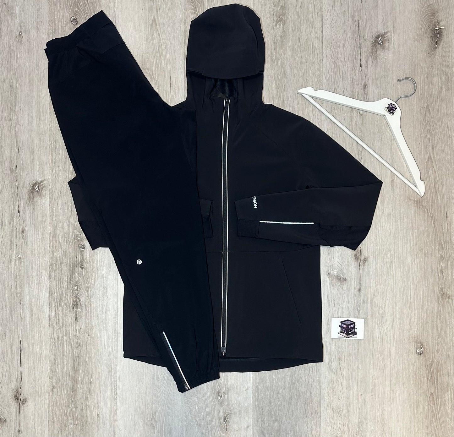 LULULEMON CROSS CHILL TRACKSUIT BLACK SIZE MEDIUM
