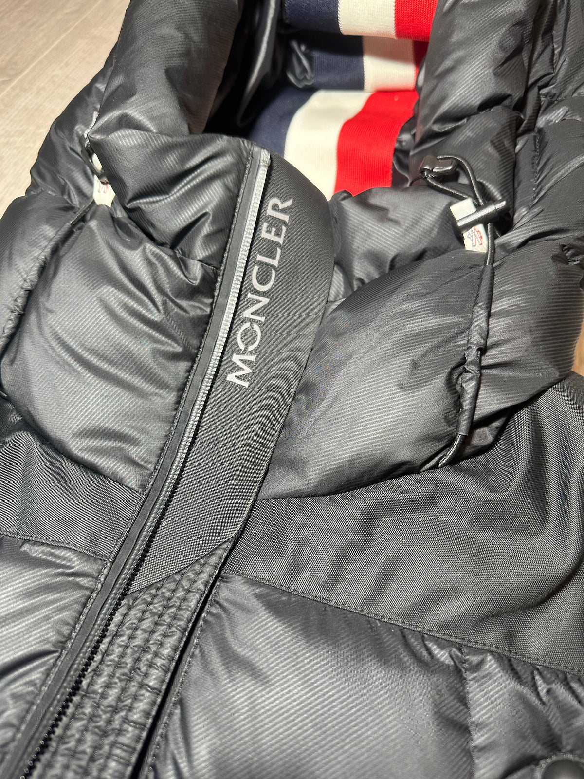 MONCLER GRENOBLE CAMURAC DOWN QUILTED SHORT PUFFER JACKET SIZE 2