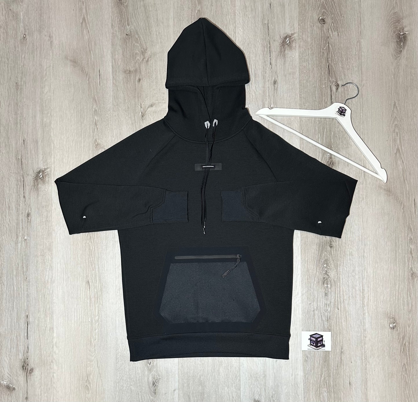 ON RUNNING TECH TRACKSUIT BLACK SIZE SMALL