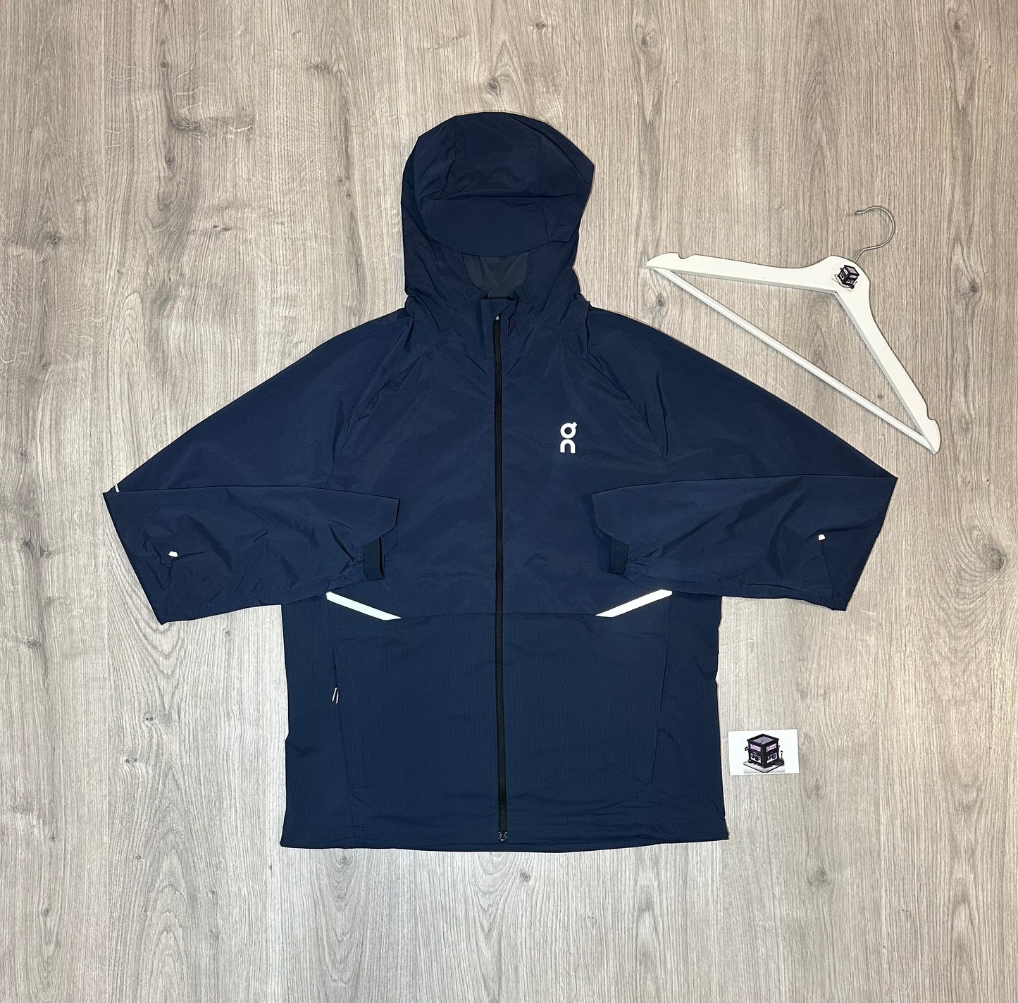 ON RUNNING CORE TRACKSUIT NAVY SIZE MEDIUM