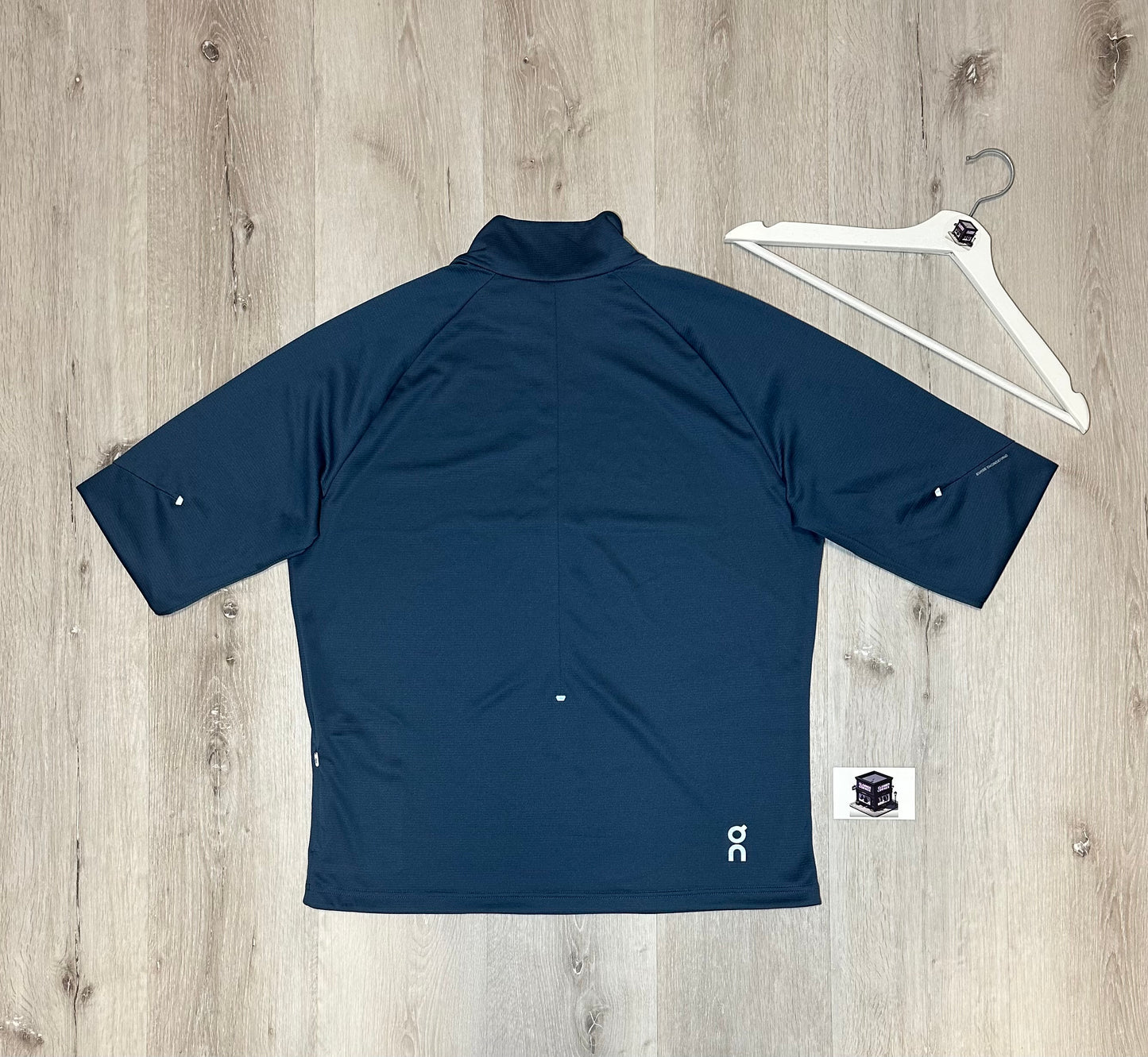 ON RUNNING TRACKSUIT NAVY SIZE LARGE