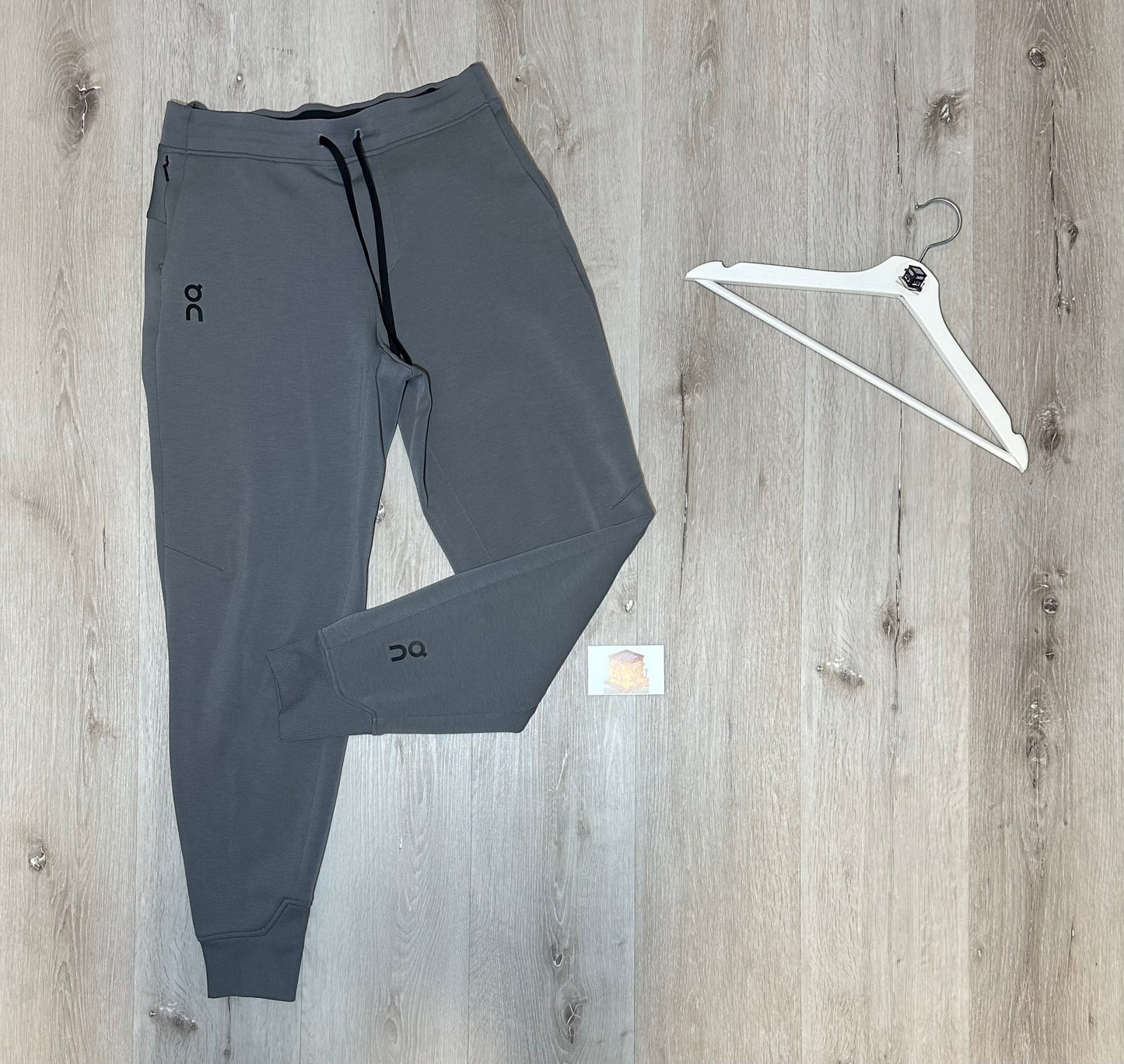 ON RUNNING TECH TRACKSUIT ROCK GREY SIZE SMALL PANTS/MEDIUM HOODIE