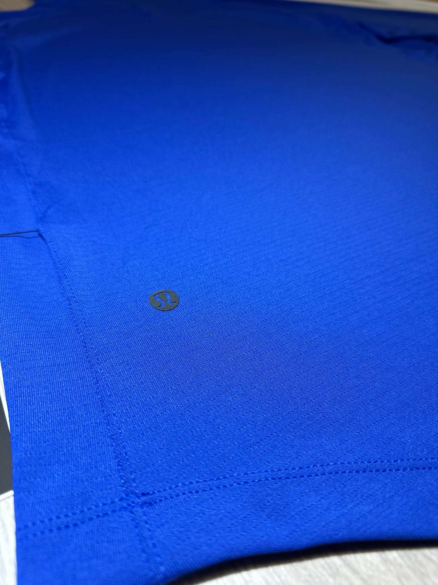 LULULEMON LICENSE TO TRAIN HOODIE BEACH BALL BLUE