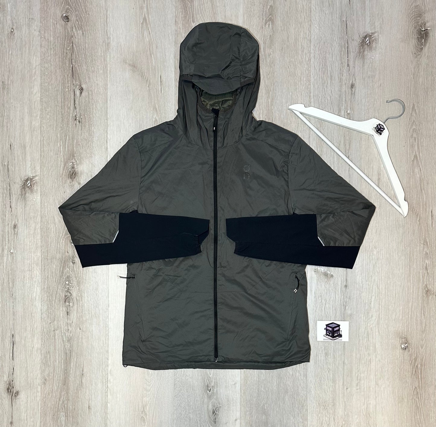 ON RUNNING TRACKSUIT KHAKI/BLACK SIZE SMALL