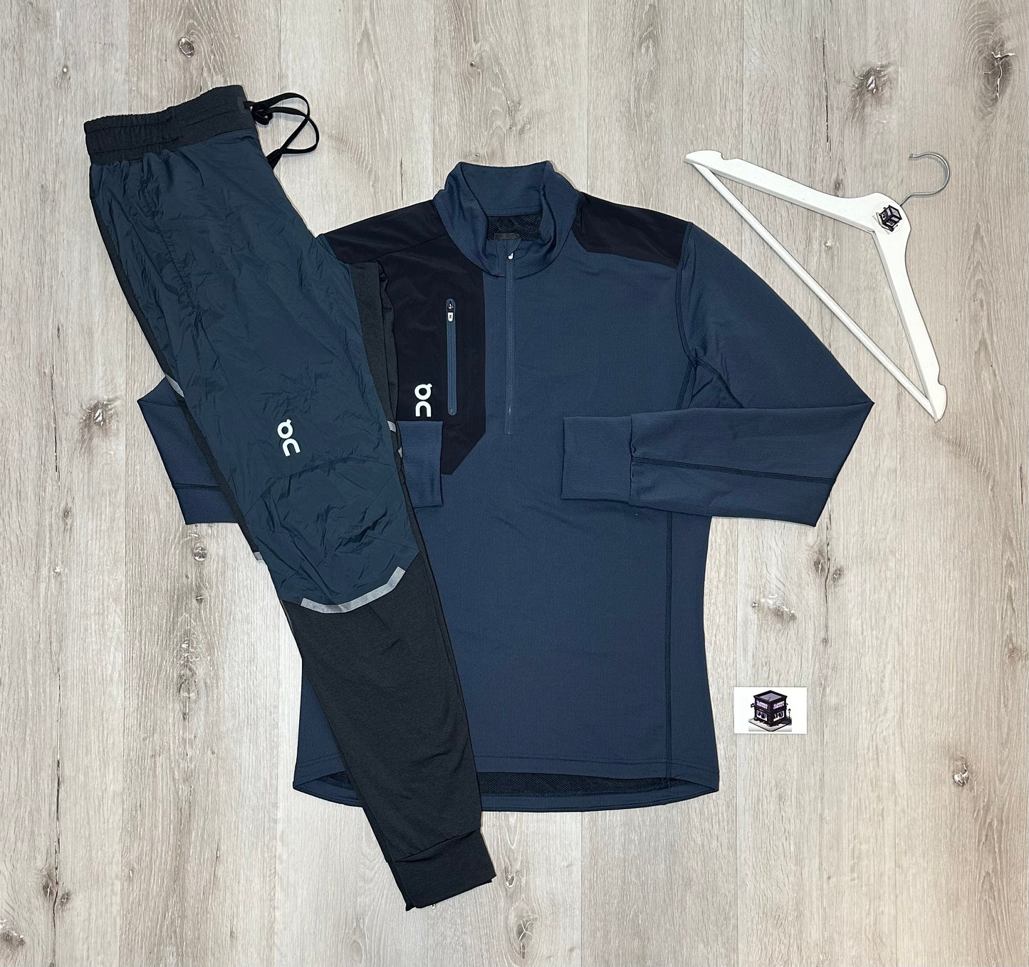ON RUNNING TRACKSUIT NAVY SIZE SMALL PANTS & MEDIUM TOP