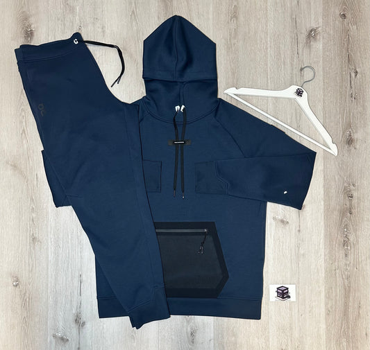ON RUNNING TECH TRACKSUIT NAVY SIZE LARGE
