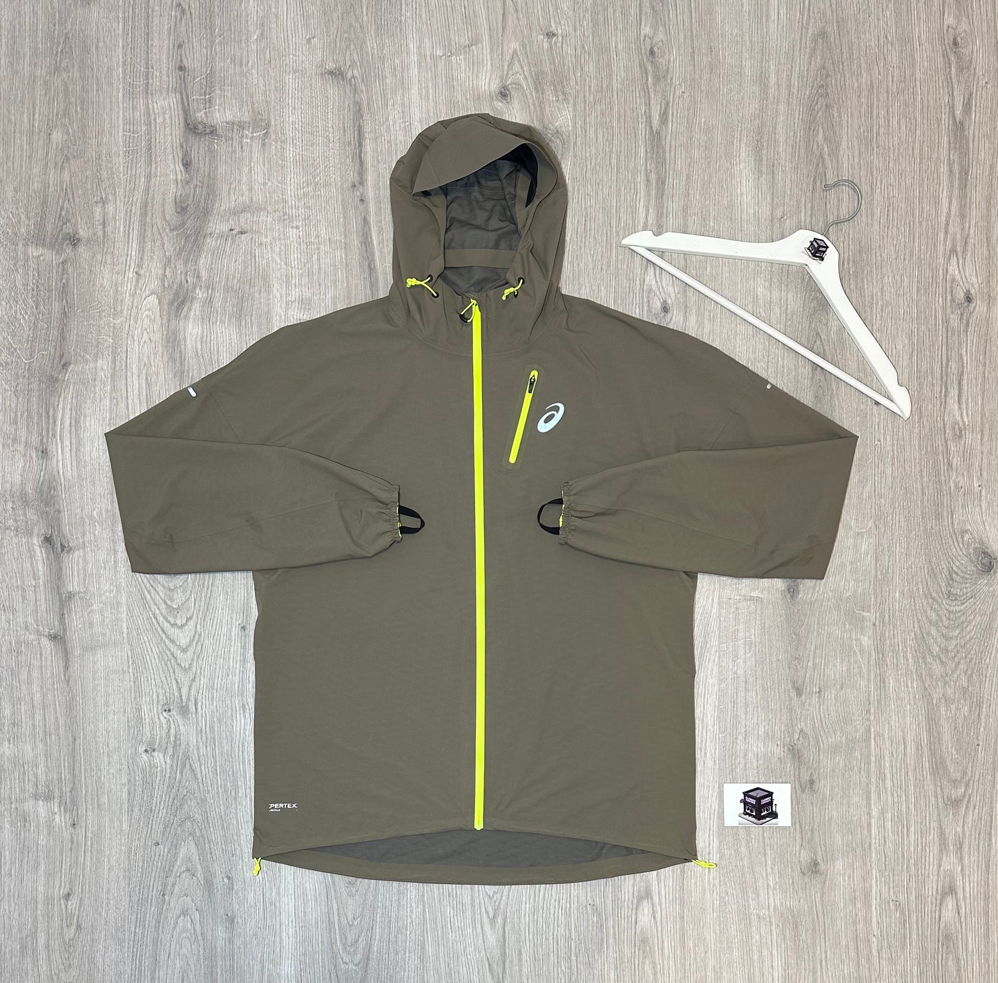 ASICS WATERPROOF FUJITRAIL TRACKSUIT PEPPER/BLACK SIZE LARGE