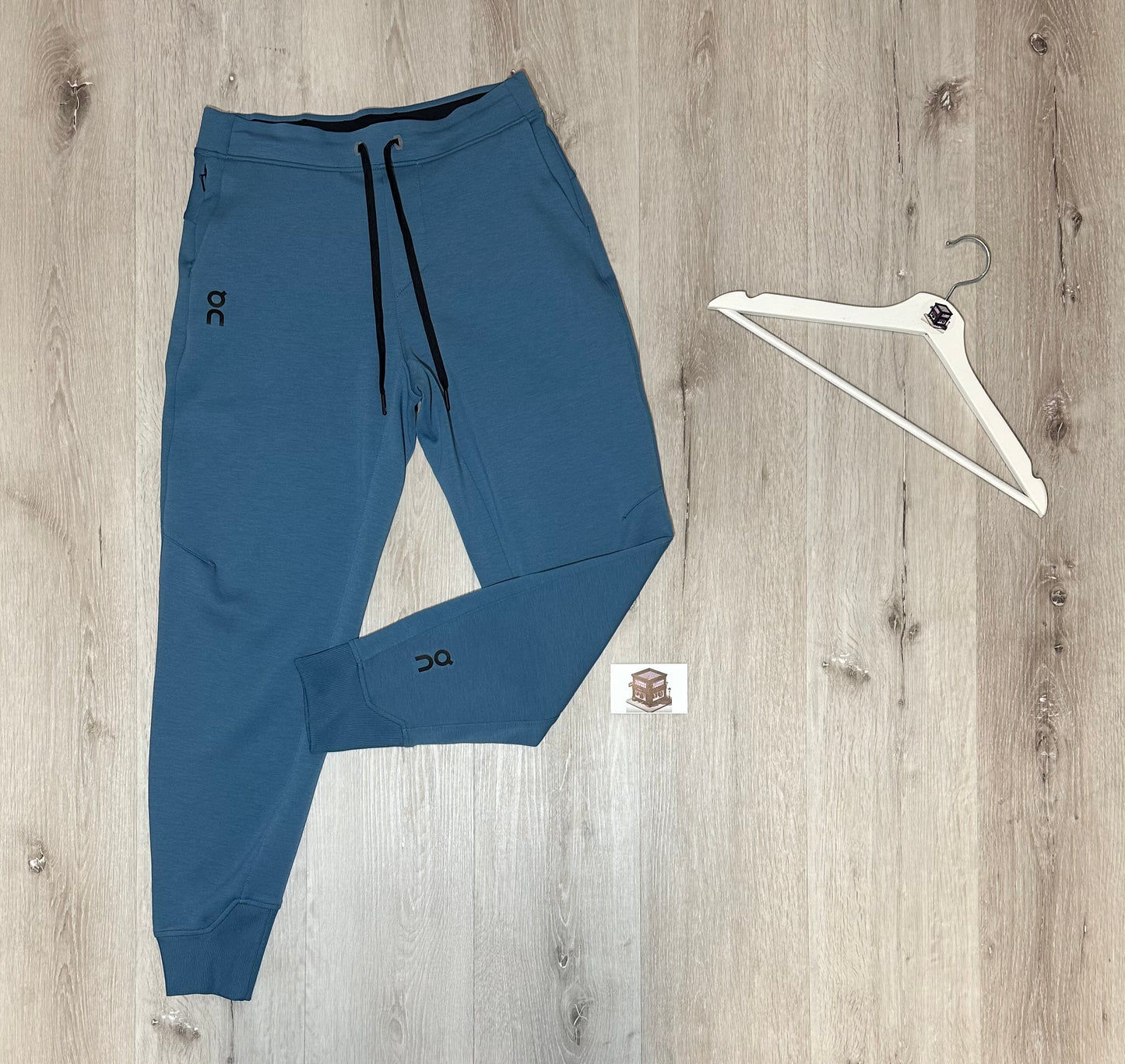 ON RUNNING TECH TRACKSUIT COAST BLUE SIZE MEDIUM