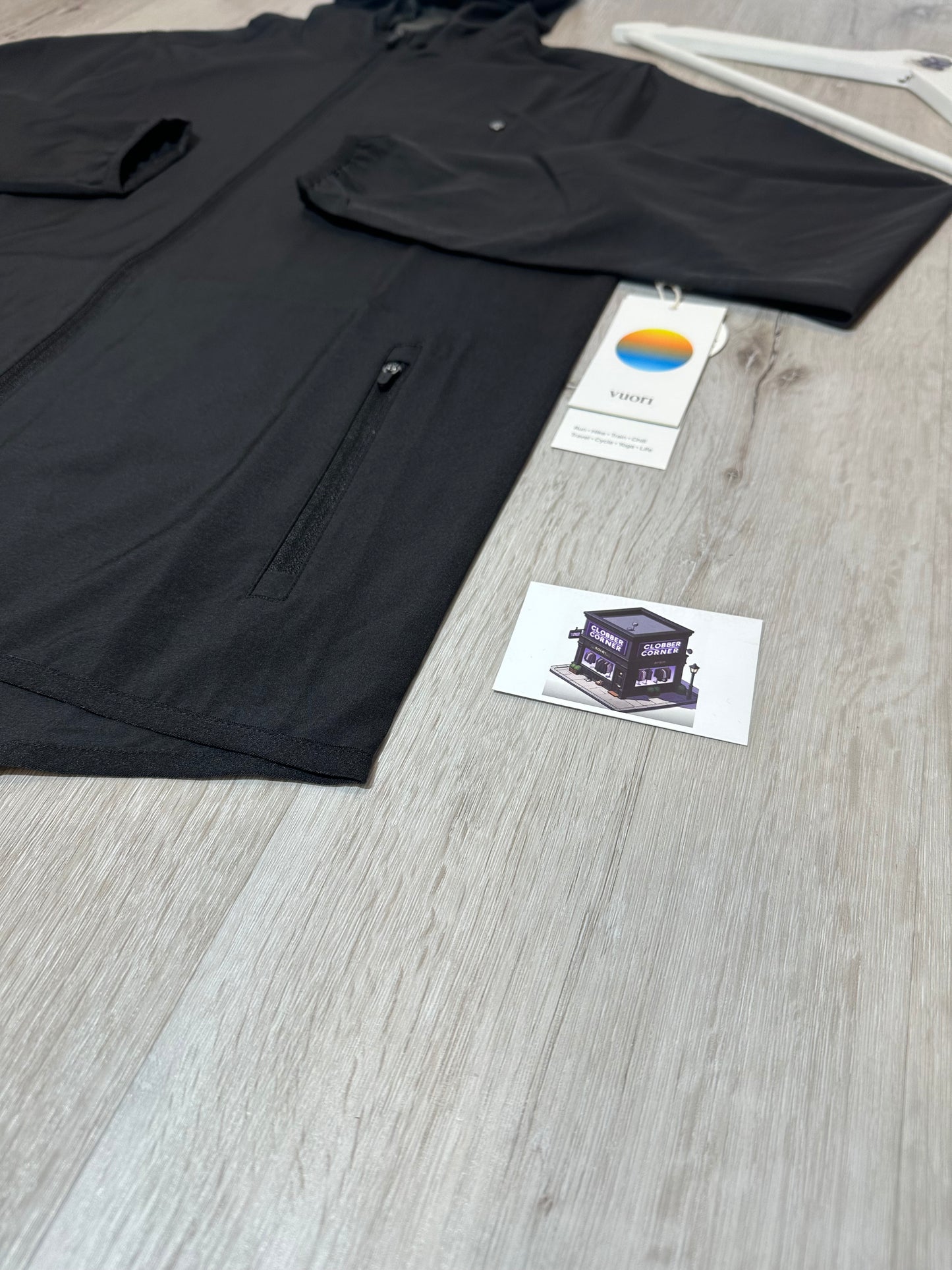 VUORI TRAINER SHELL TRACKSUIT BLACK