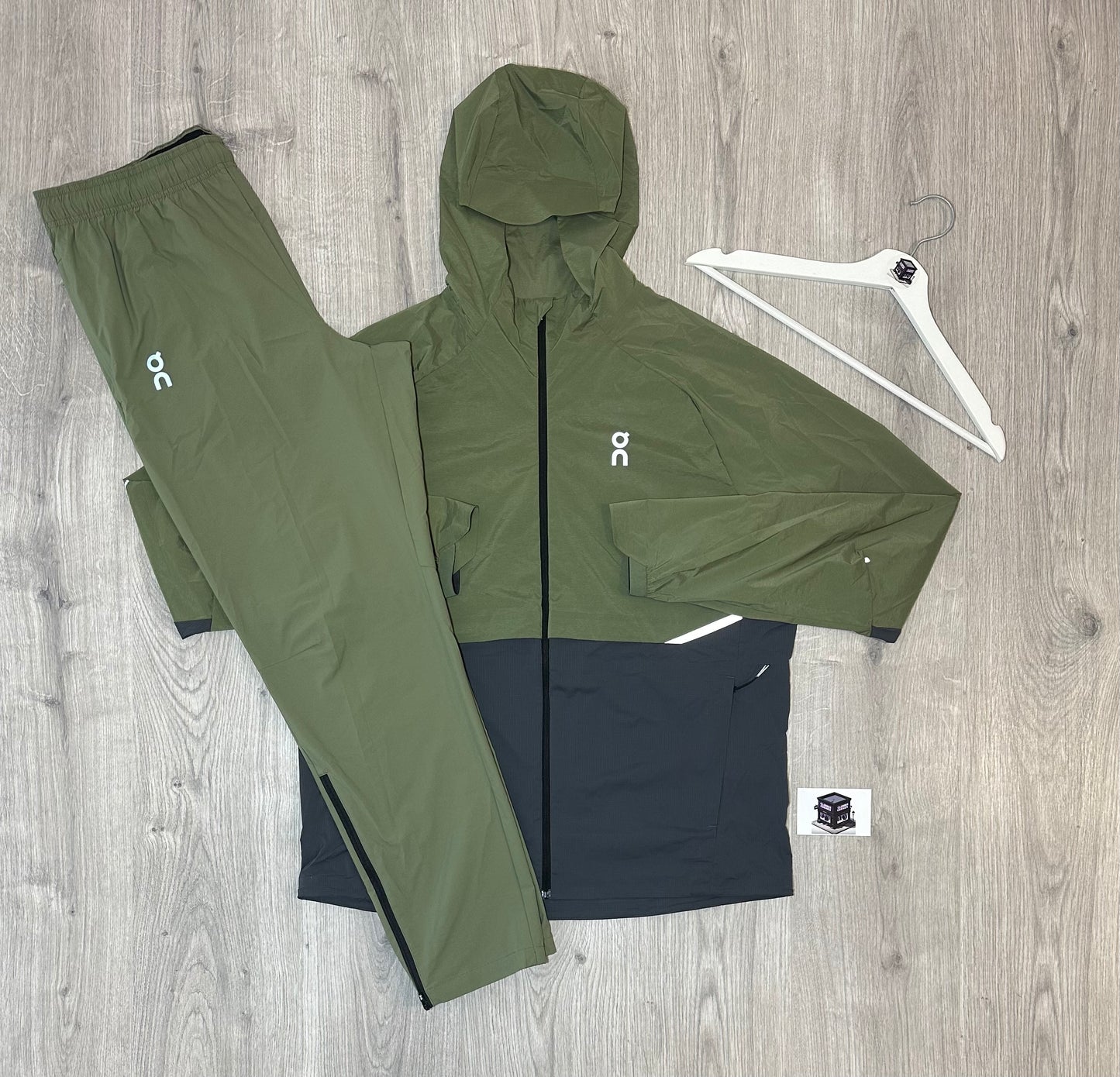 ON RUNNING CORE TRACKSUIT KHAKI SIZE LARGE