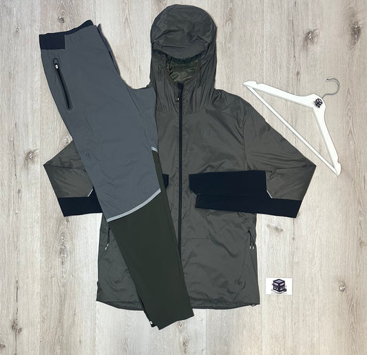 ON RUNNING TRACKSUIT KHAKI/BLACK SIZE MEDIUM