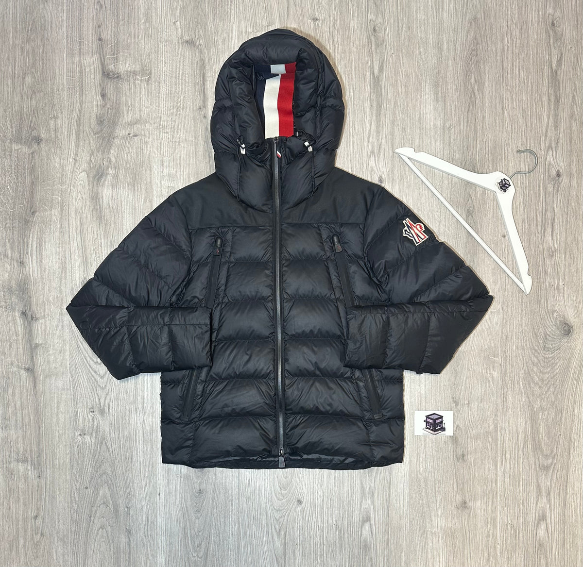 MONCLER GRENOBLE CAMURAC DOWN QUILTED SHORT PUFFER JACKET SIZE 2