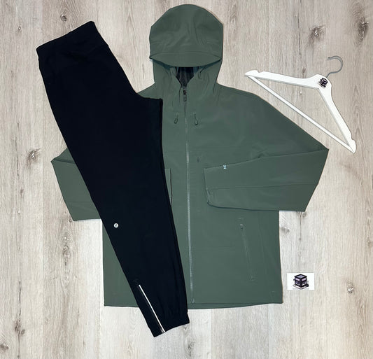 LULULEMON TRACKSUIT KHAKI/BLACK SIZE LARGE