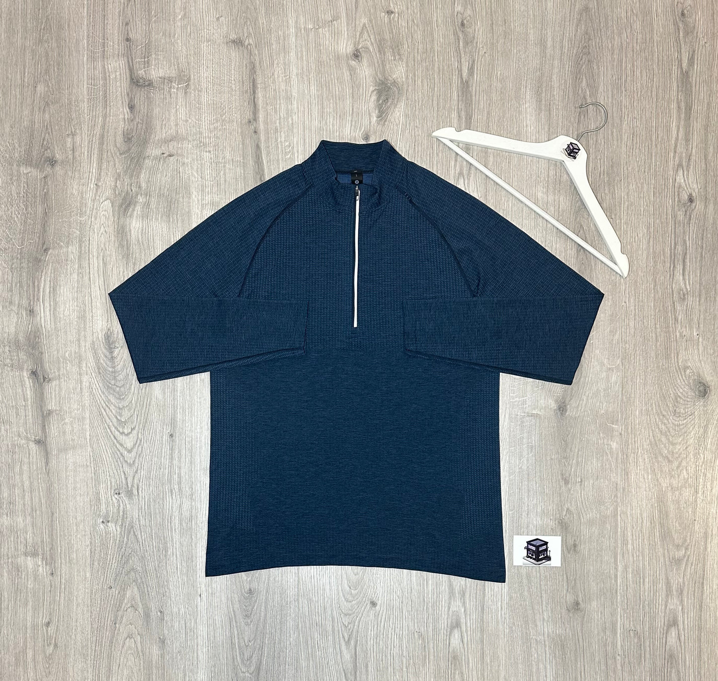 LULULEMON TRACKSUIT NAVY SIZE MEDIUM PANTS & LARGE TOP