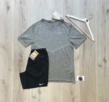 NIKE STRIDE SET GREY/BLACK