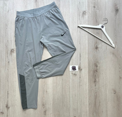 NIKE PRO TRACKSUIT GREY SIZE LARGE