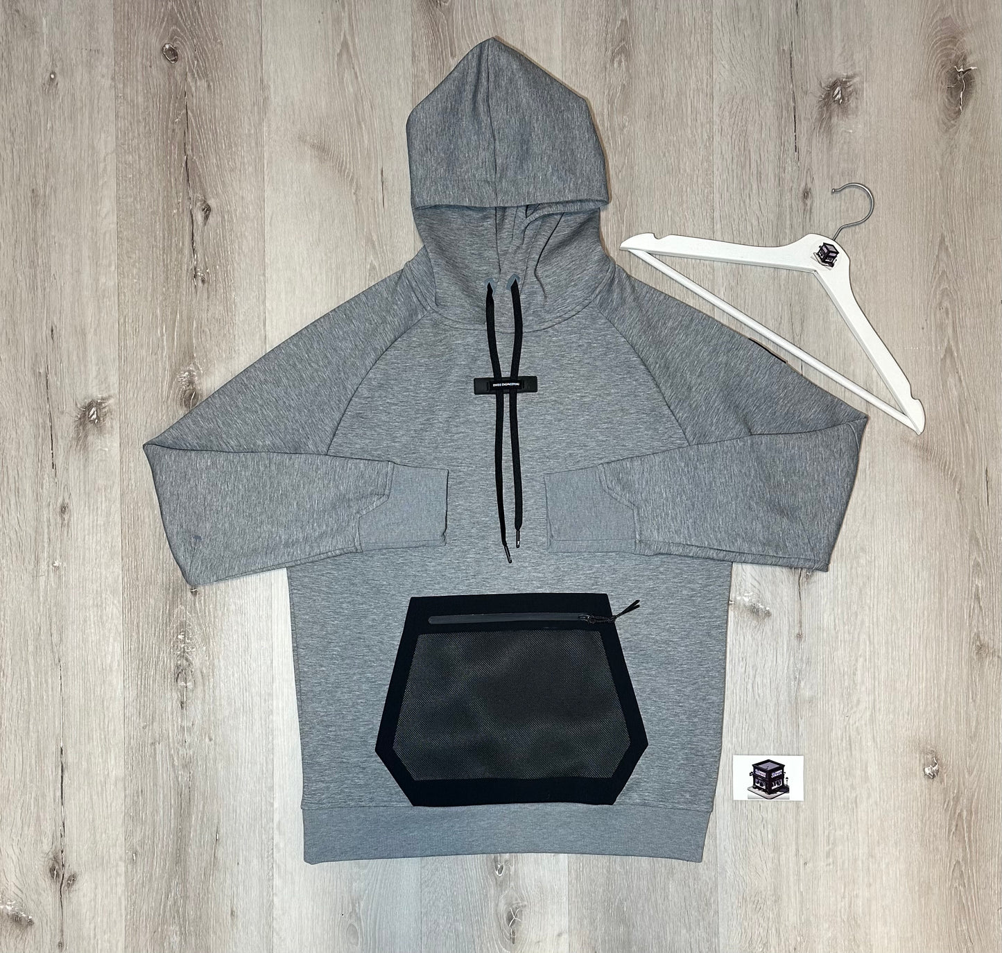 ON RUNNING TECH TRACKSUIT STEEL GREY SIZE SMALL PANTS & MEDIUM HOODIE