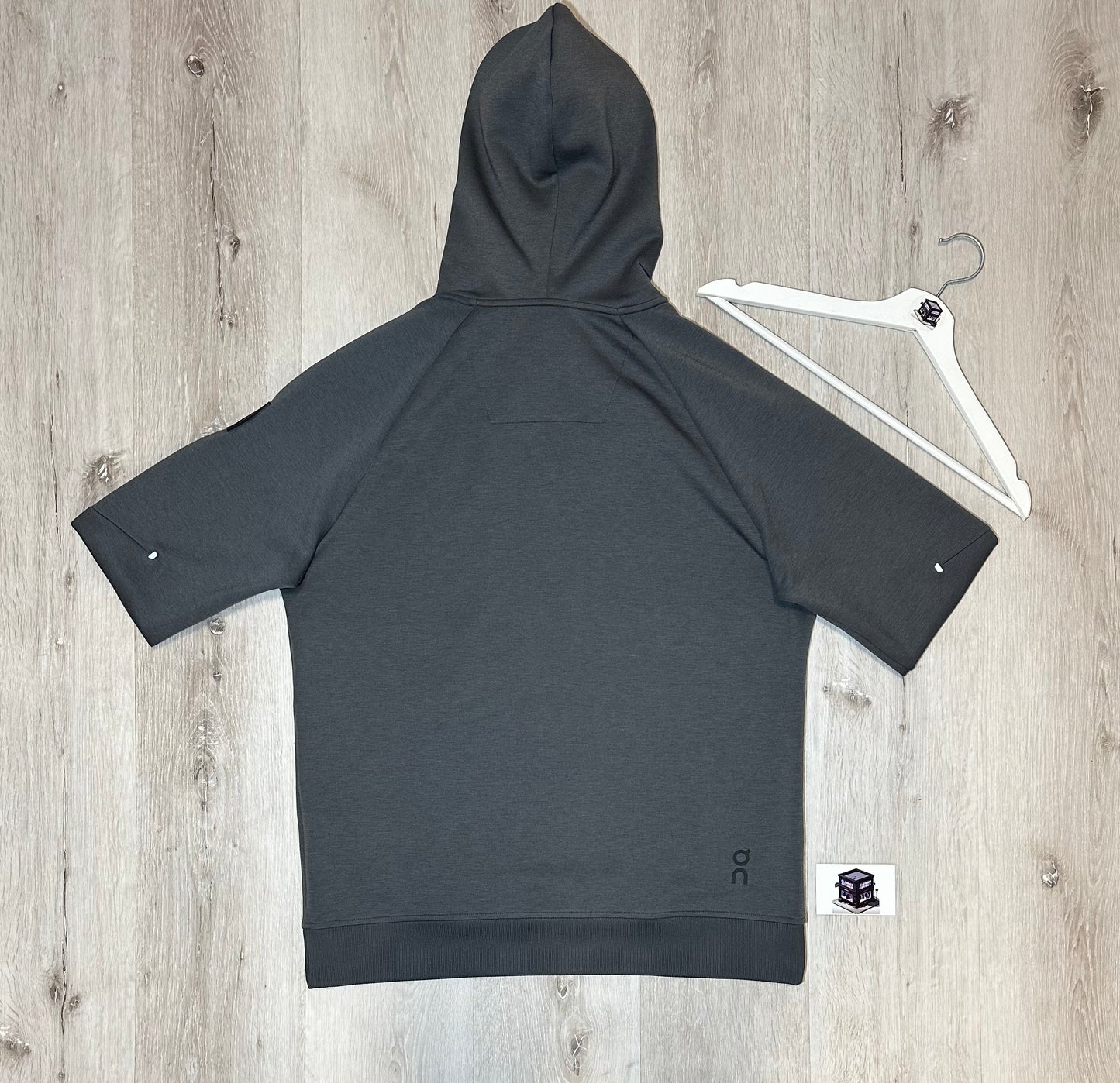 ON RUNNING TECH TRACKSUIT ECLIPSE SIZE MEDIUM