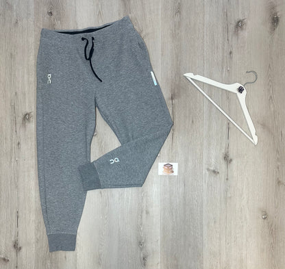 ON RUNNING FOCUS TECH TRACKSUIT STEEL GREY SIZE SMALL