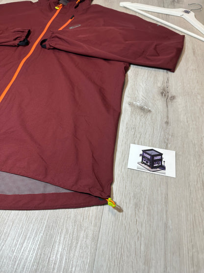 ASICS WATERPROOF FUJITRAIL TRACKSUIT RED/BLACK SIZE LARGE
