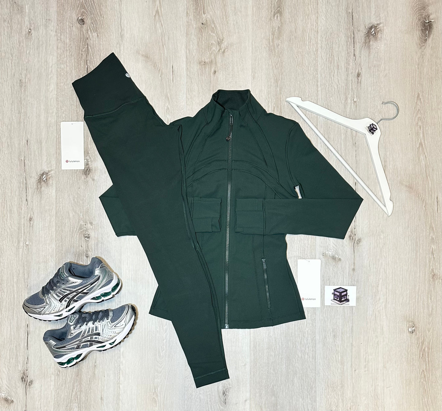 WOMEN’S LULULEMON DEFINE LUON SET RAINFOREST GREEN