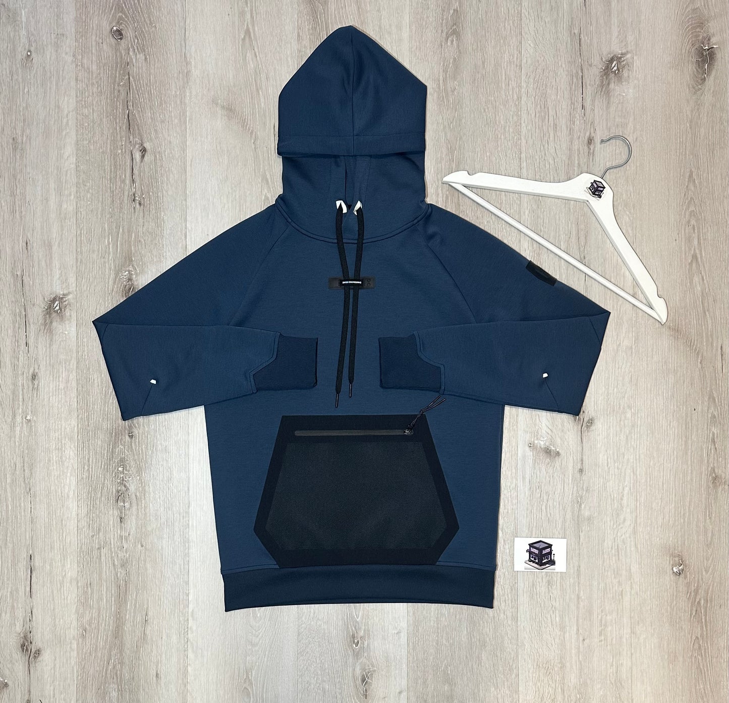 ON RUNNING TECH TRACKSUIT NAVY SIZE SMALL