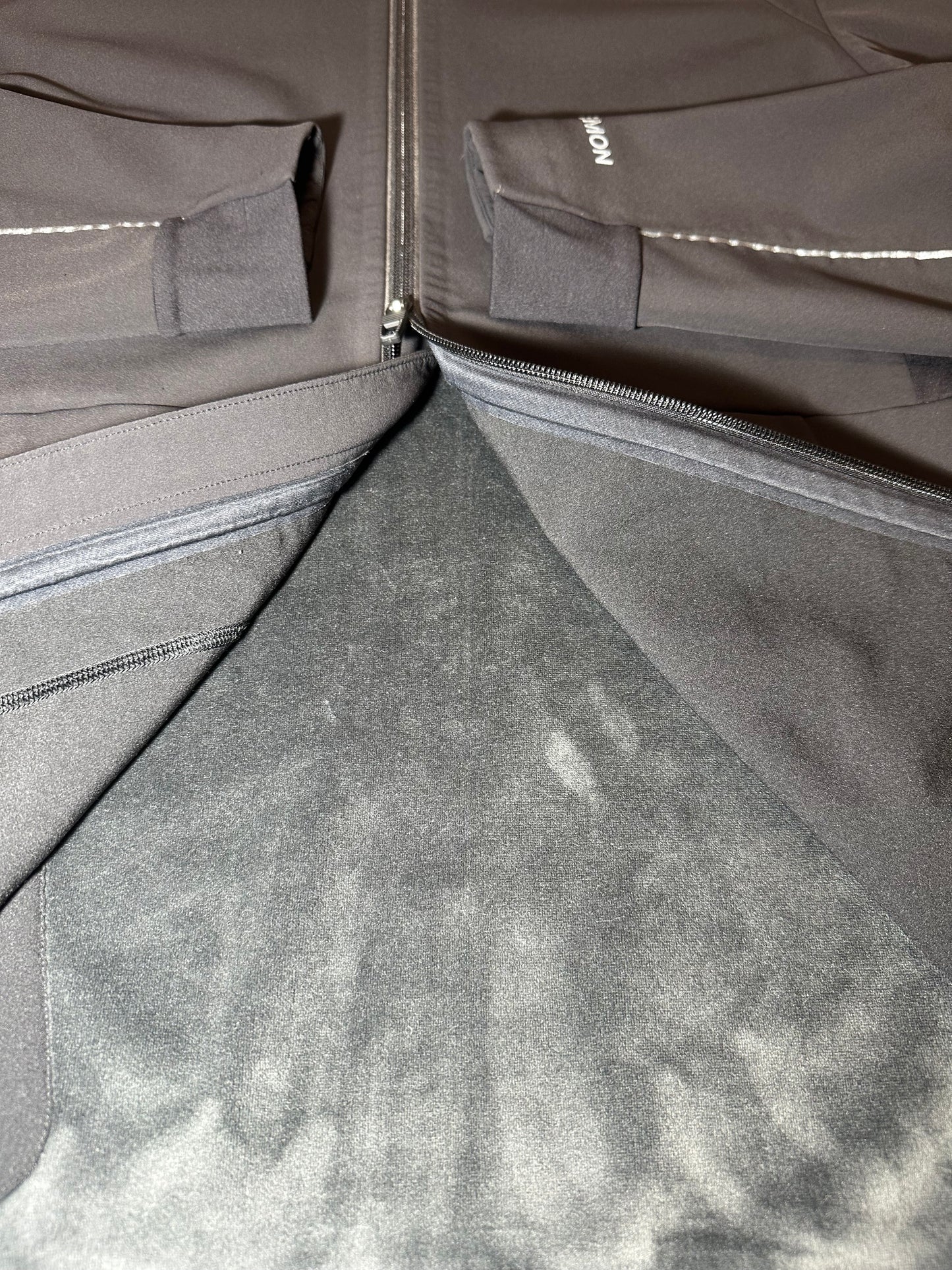 LULULEMON CROSS CHILL TRACKSUIT BLACK SIZE MEDIUM