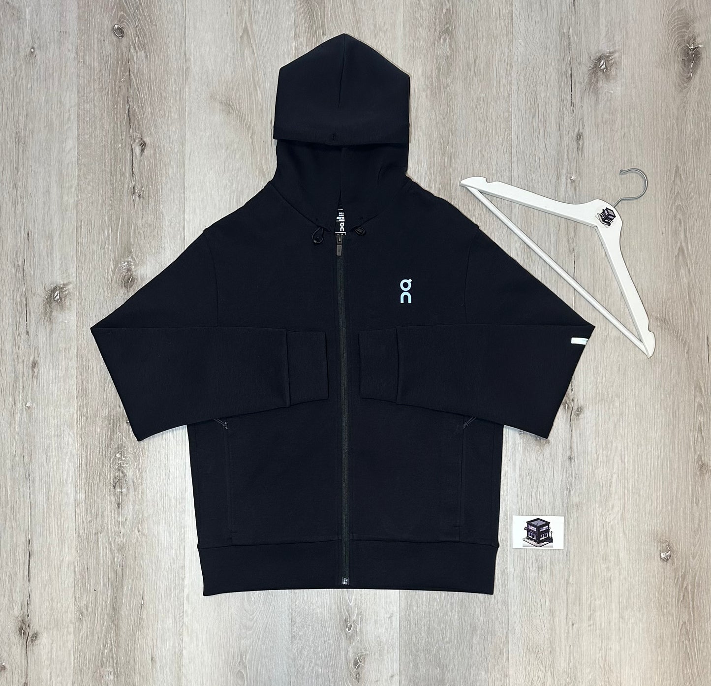 ON RUNNING FOCUS TECH TRACKSUIT BLACK SIZE SMALL