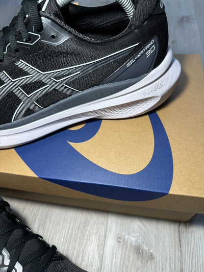 ASICS GEL-KAYANO 30 BLACK/SHEET