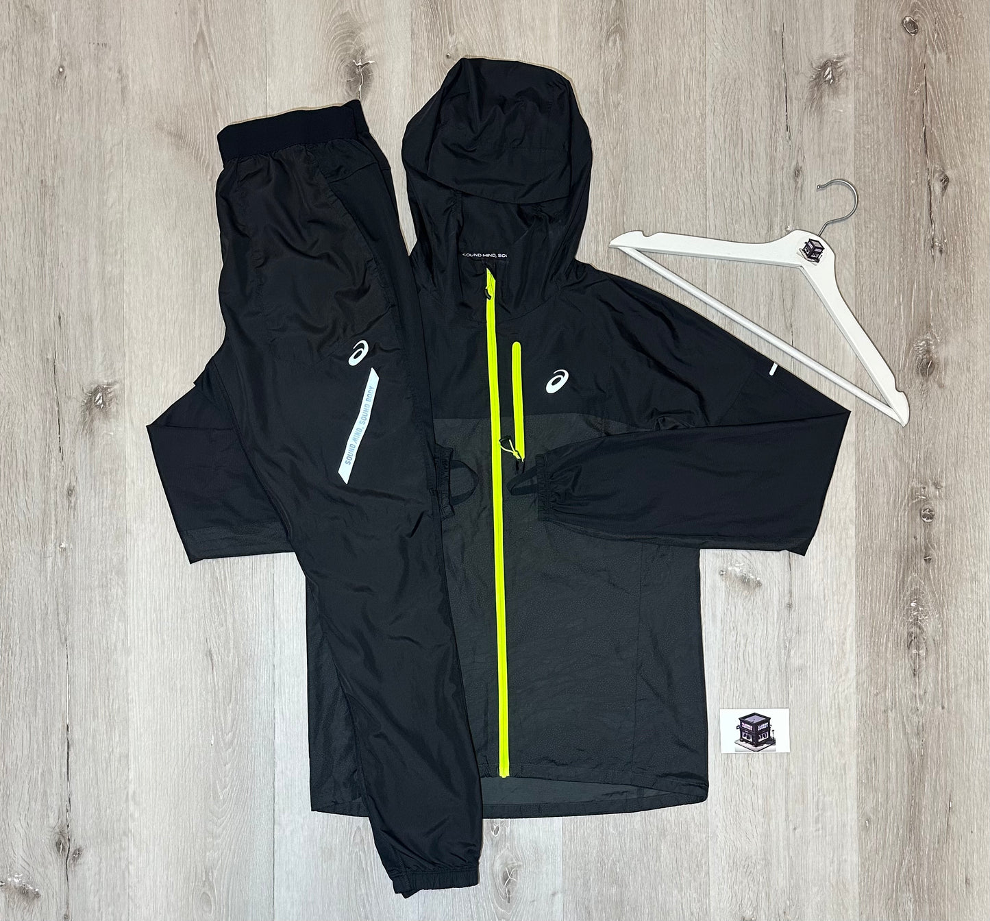 ASICS FUJITRAIL TRACKSUIT BLACK SIZE MEDIUM PANTS & SMALL JACKET