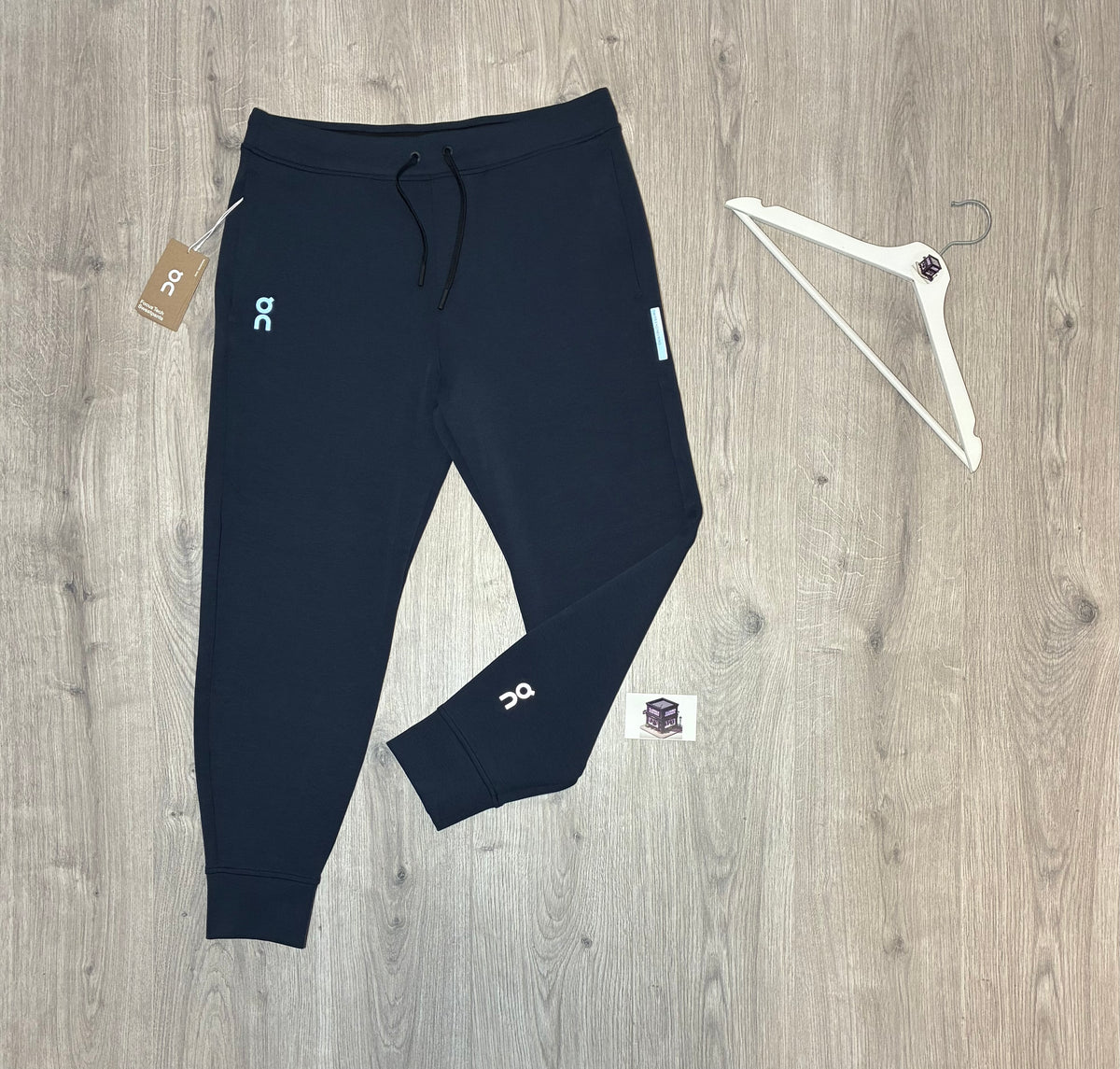 ON RUNNING FOCUS TECH TRACKSUIT NAVY