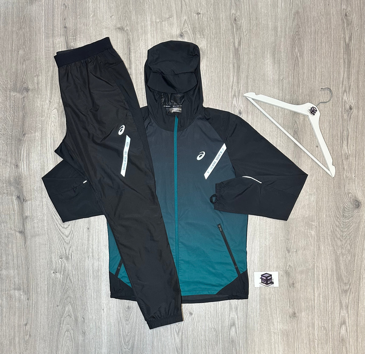 ASICS LITE SHOW TRACKSUIT TEAL/BLACK SIZE MEDIUM JACKET & LARGE PANTS