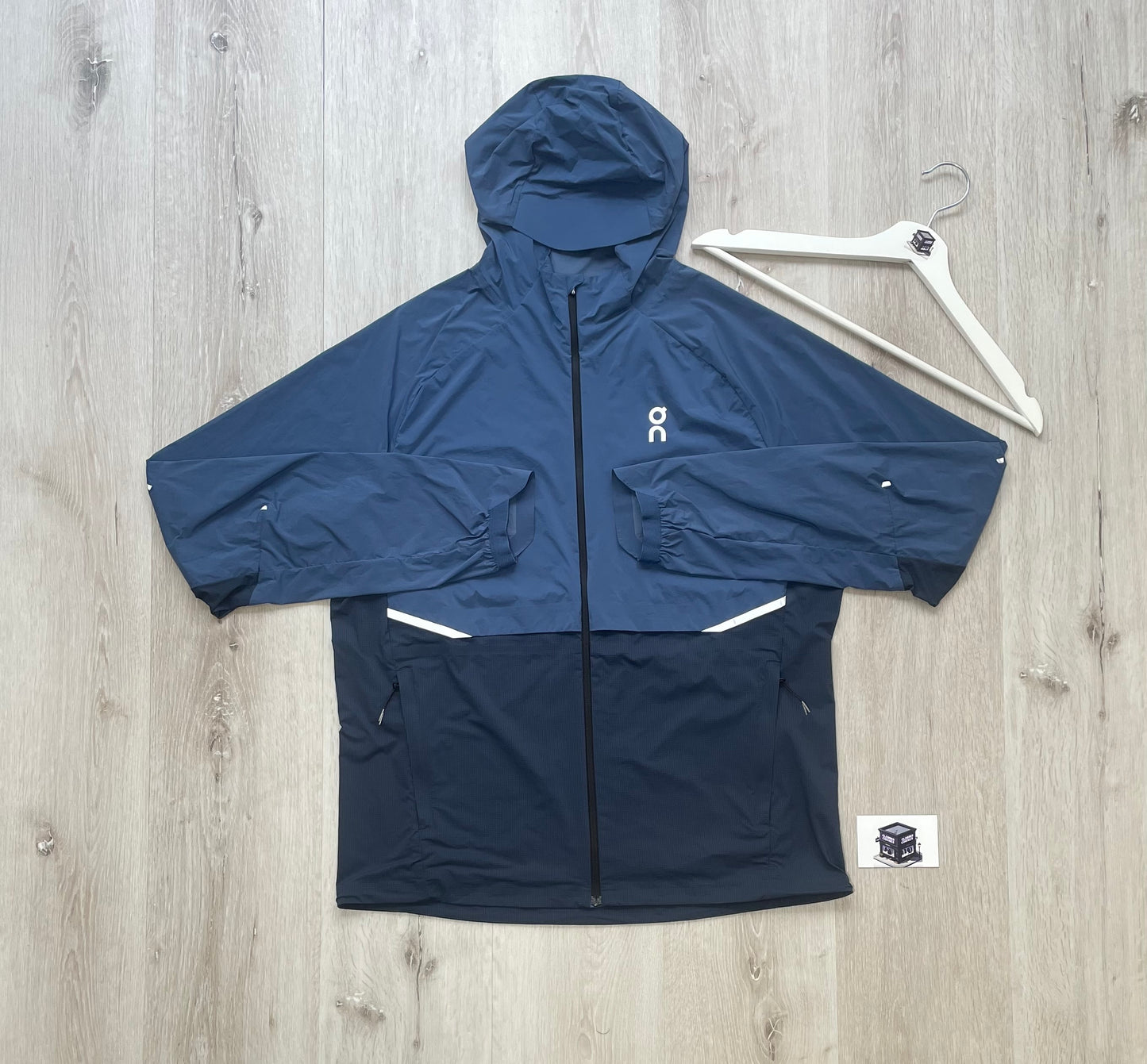 ON RUNNING CORE TRACKSUIT NAVY SIZE MEDIUM