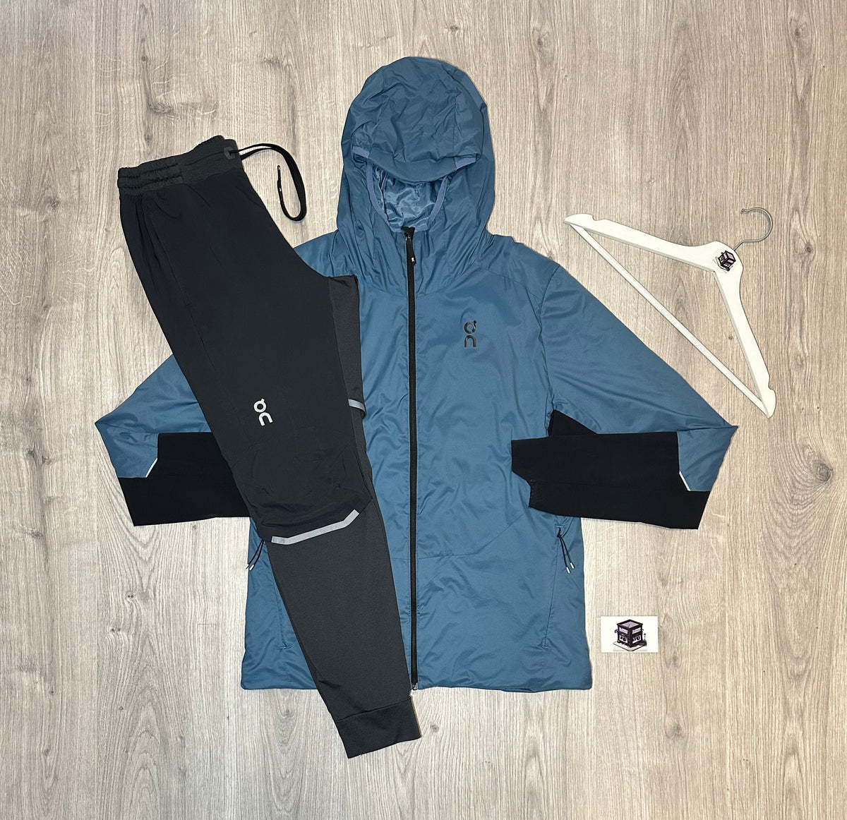 ON RUNNING TRACKSUIT BLUE/GREY SIZE MEDIUM