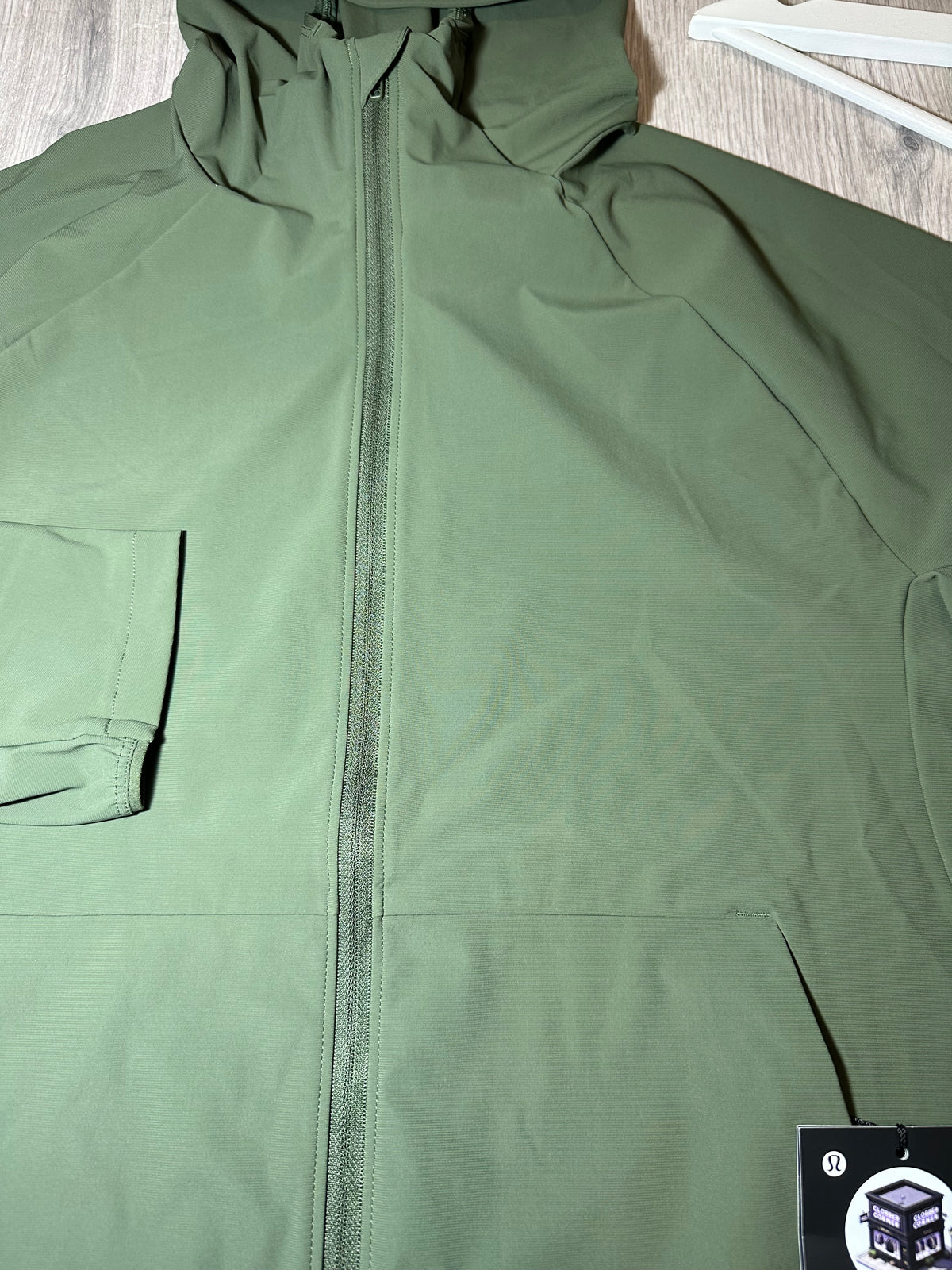 LULULEMON PACE BREAKER TRACKSUIT SASSY SAGE SIZE EXTRA SMALL